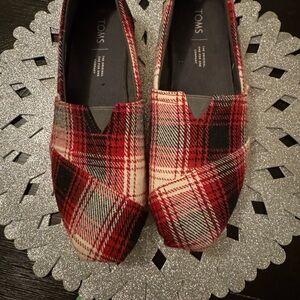 TOMS Women's Red and Black Plaid Flats